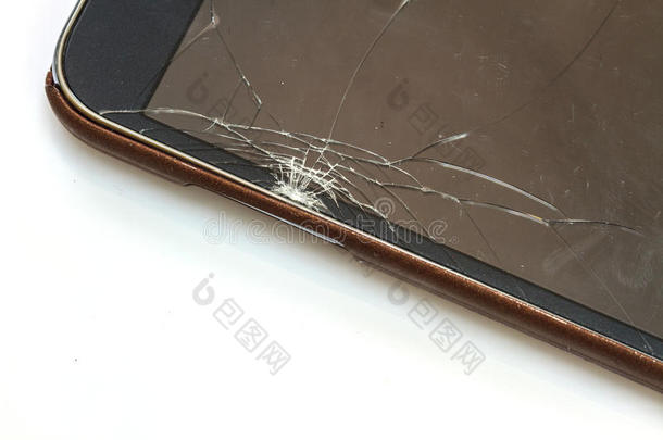 屏幕破损的智能手机