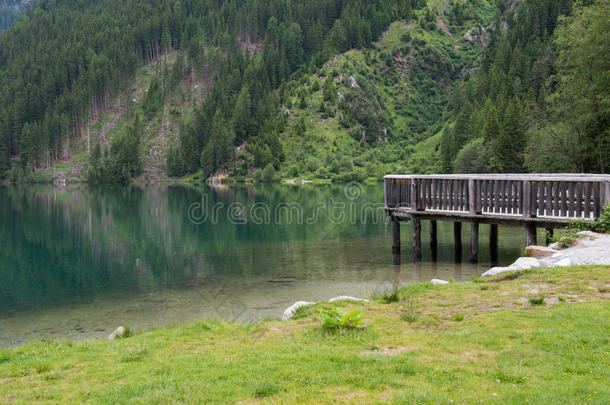 安特尔塞瓦湖，白云岩