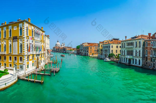 运河宏伟与罗西利卡迪圣玛丽亚德拉敬礼，威尼斯，意大利