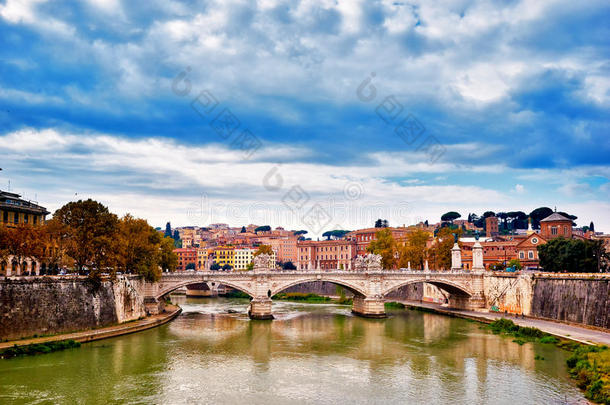 跨越蒂伯河的桥梁，庞特·乌姆贝托，在罗马，意大利