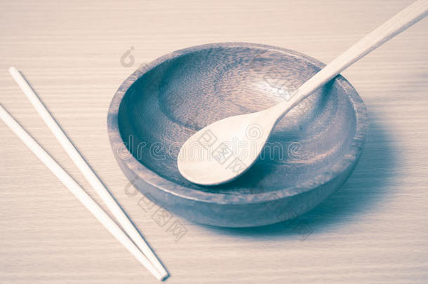 空碗与筷子老式风格