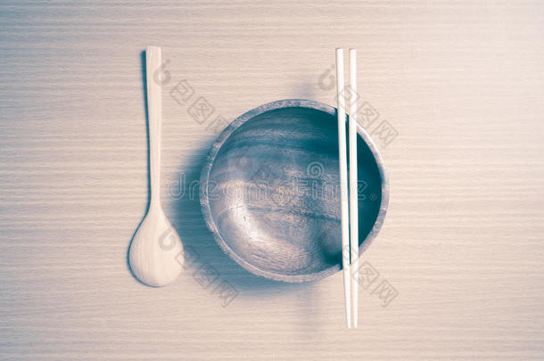 空碗与筷子老式风格