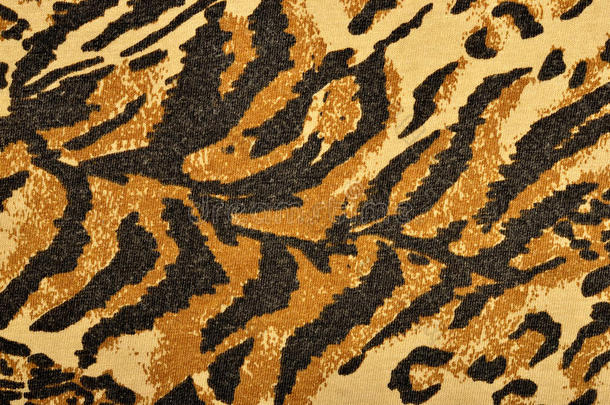 棕色和黑色老虎皮毛图案。