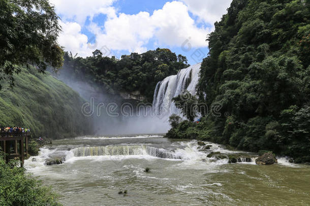 瓷器云贵州黄果树风景