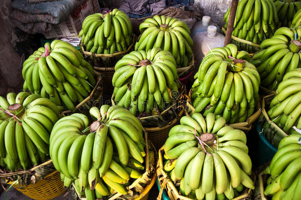 早上市场上的新鲜香蕉