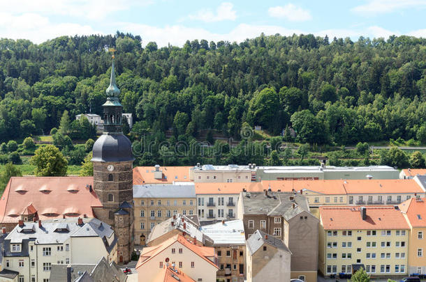 坏山道的城市景观与教堂在瑞士萨克森