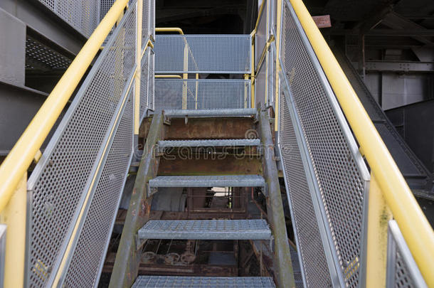 金属楼梯