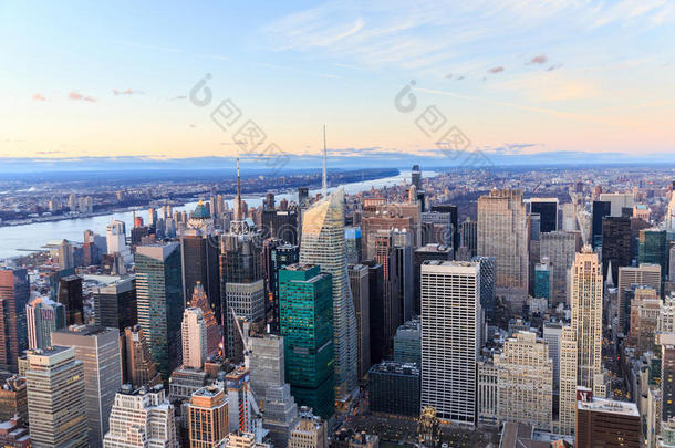 <strong>纽约城</strong>市天际线与城市摩天大楼