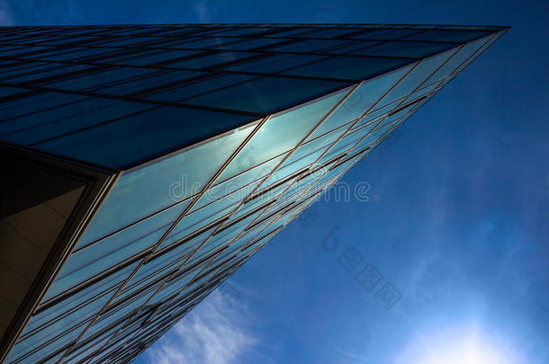 蓝色玻璃商务大楼（商务中心）