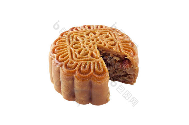 特写单中国月饼分离在白色背景，传统食品或小吃由面粉和填充谷类