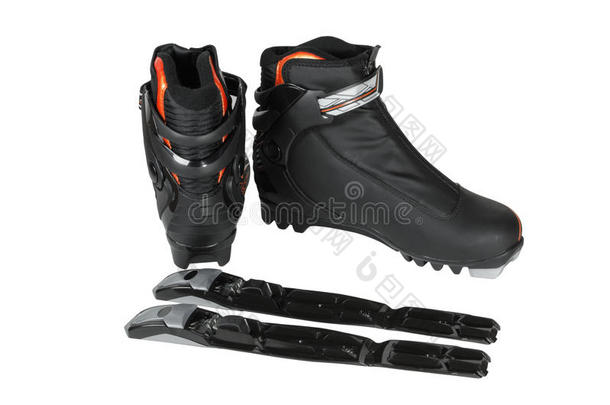 带捆绑的靴子用于越野滑雪
