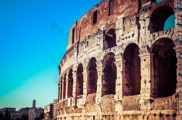 意大利<strong>罗马</strong>竞技场的建筑和<strong>拱门</strong>