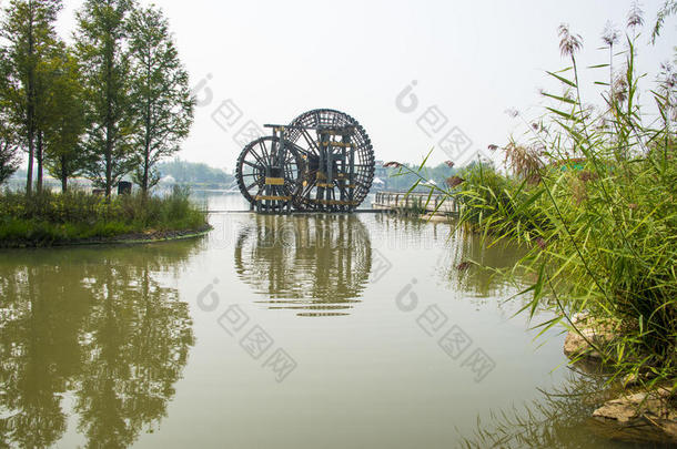 亚洲中国，北京，国际花港，风景园林，<strong>水罐</strong>车