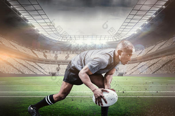 在<strong>打橄榄球</strong>时确定运动员弯曲的复合图像