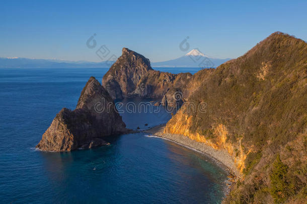 富士山与海