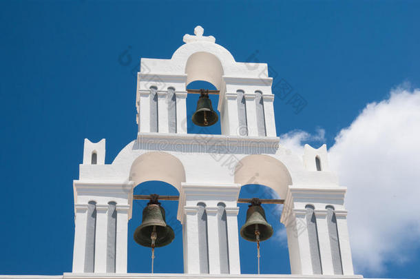 圣托里尼岛蓝天钟楼