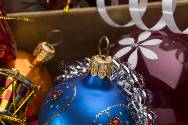 圣诞彩球和装饰