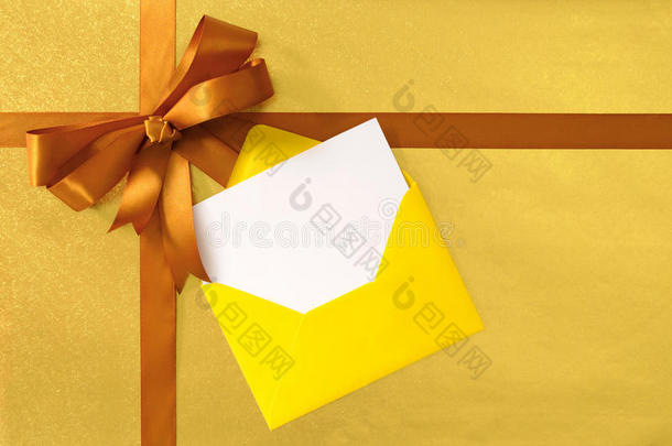 圣诞或生日卡，金<strong>礼带</strong>蝴蝶结，纯金背景包装纸