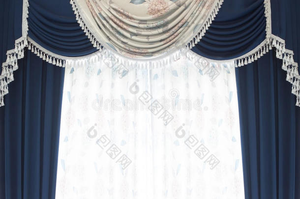 公寓背景天花板古典的窗帘