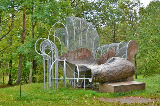 奥本海姆的椅子池。 欧洲公园。 维尔纽斯。 立陶宛