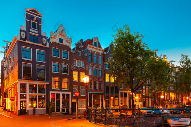 阿姆斯特丹运河和典型的房子，荷兰