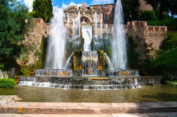 红衣主教伊波利托二世德斯特别墅花园喷泉