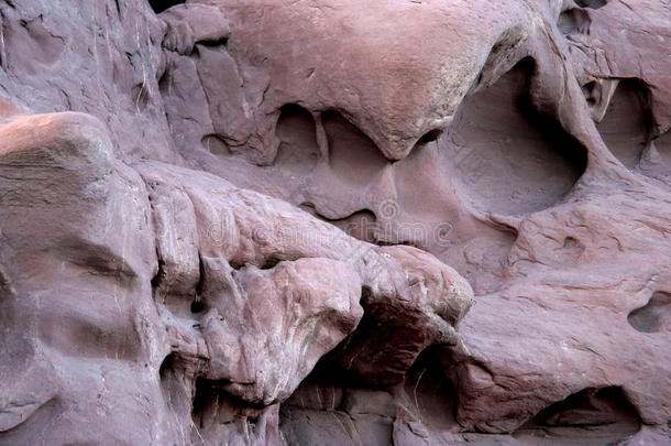 卡图陶的非凡红岩