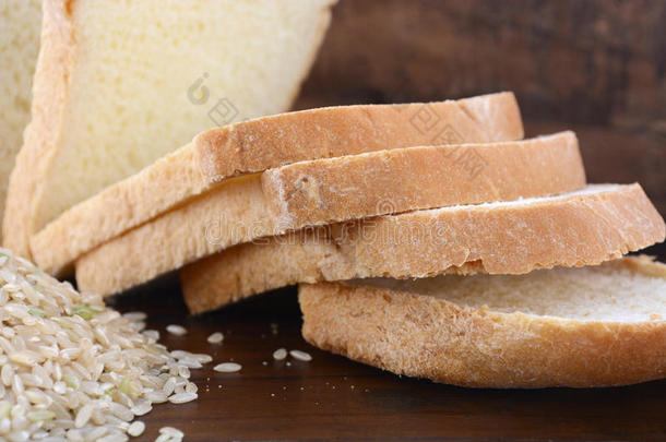 无麸质大米酸面团面包