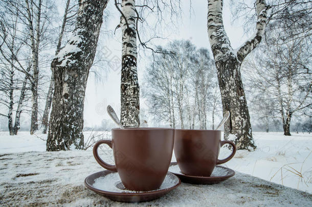 两杯茶