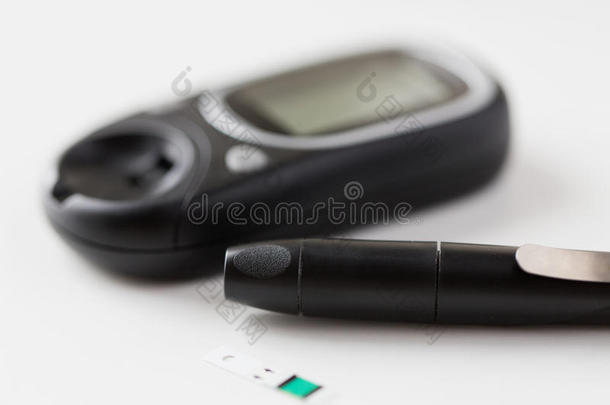 血糖仪和血糖测试棒特写