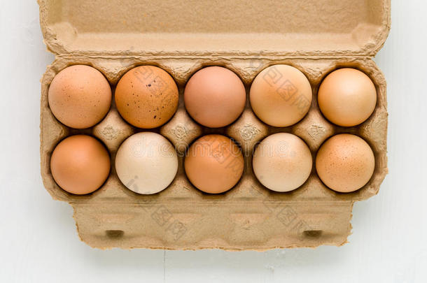 鸡蛋背景/鸡蛋背景/鸡蛋在白色背景上