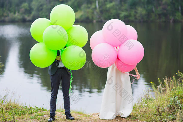 成人气球新娘庆祝概念