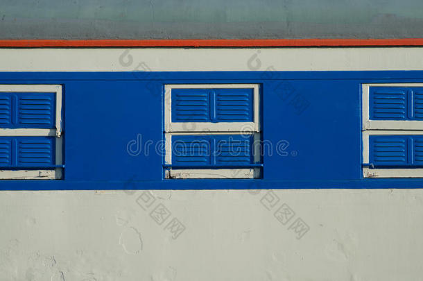 背景风格的窗户-蓝色和白色的窗户