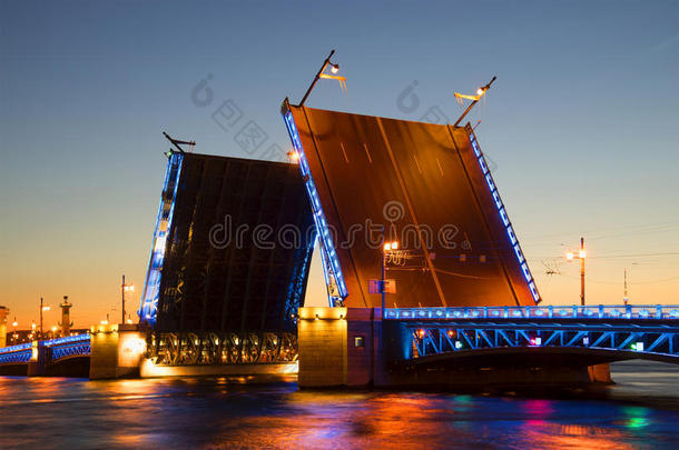 离婚宫桥<strong>夏夜</strong>。 圣彼得堡
