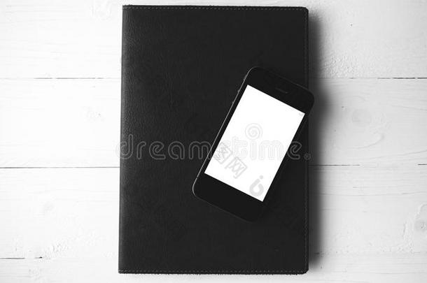 手机和笔记本黑白颜色风格