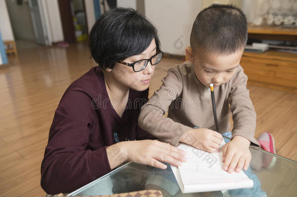 亚洲的男孩小孩童年中国人