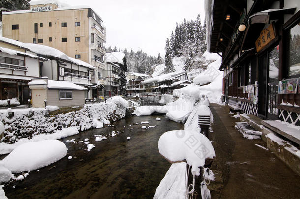 古代的和暴风雪运河寒冷的