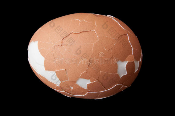 一个煮熟的鸡蛋的破壳