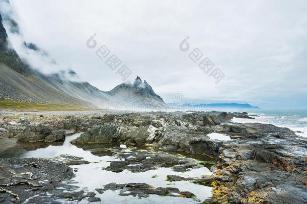 大西洋<strong>奇妙</strong>的海岸，有火山石和火山石