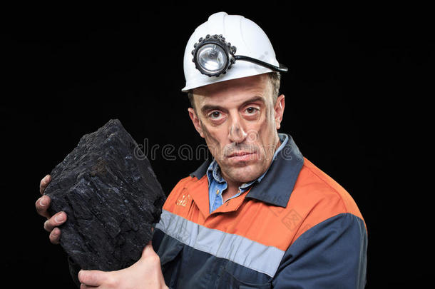 采煤机竖起大拇指显示煤块