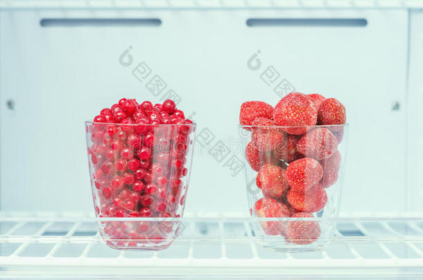 冷冻草莓和<strong>红醋</strong>栗
