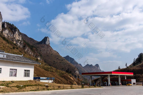 中国山区加油站