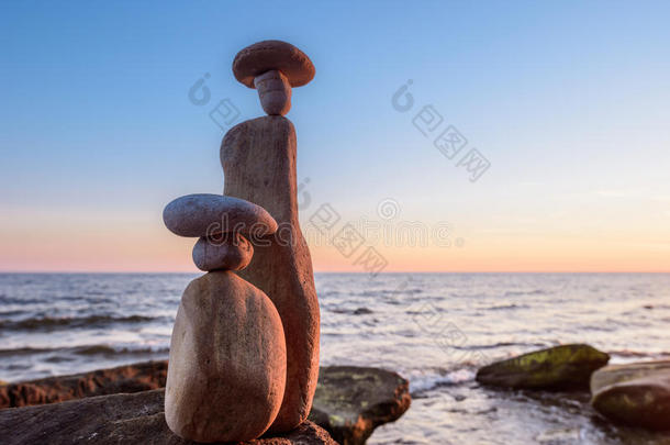 精确平衡平衡的海岸概念