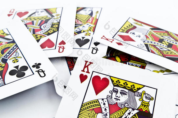 纸板扑克牌，用于在白色背景上隔离的纸牌游戏，具有复制空间