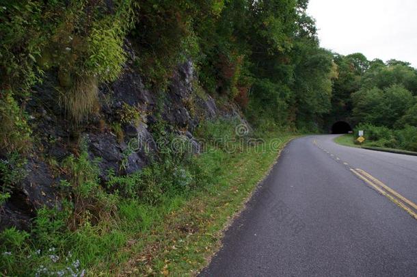 山岭隧道