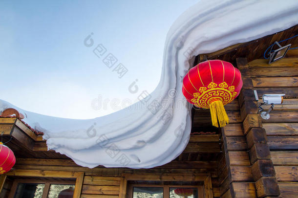 中国带雪的红灯笼