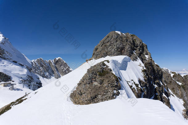 冒险阿尔卑斯山高山蓝色高加索