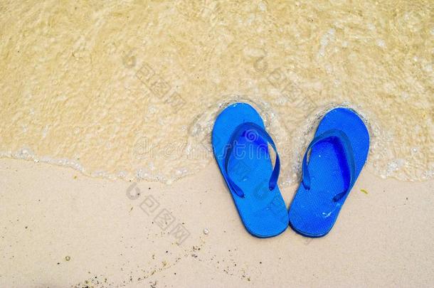 亚洲海滩美丽的美女蓝色