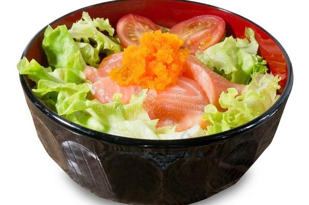 一碗白米饭，配鲑鱼和蔬菜