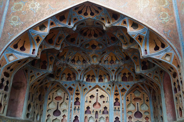 伊朗伊斯法罕阿里·卡普宫殿的美丽内部。